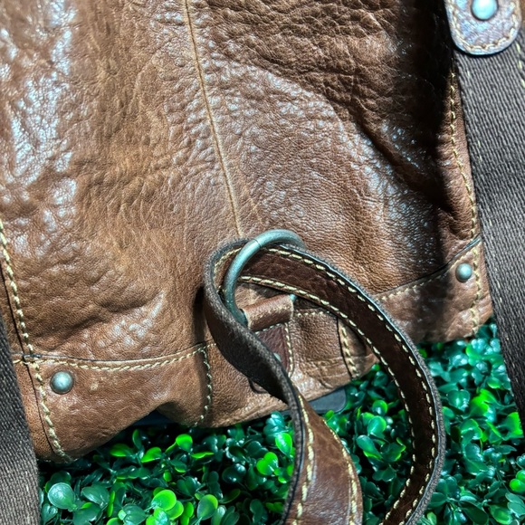 FOSSIL BROWN LEATHER IT CAN BE USED AS SHOULDER/BACKPACK - Picture 14 of 16